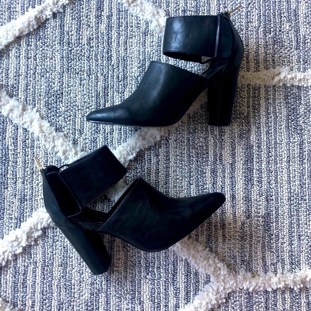 Cut out booties with zipper back